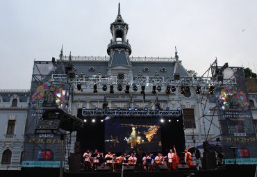 Orquesta Andina de la PUCV se presenta en la inauguración del Festival de las Artes Valparaíso - Foto 1
