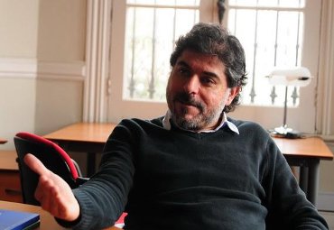 Filosofía: Profesor Ricardo Espinoza presentó su nuevo libro en Paris - Foto 1