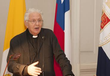 Padre Joaquín Alliende donó sus obras a la PUCV: 