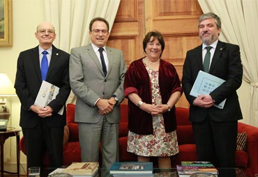 G9 se reúne con ministros de la Fuente y Delpiano para enfatizar observaciones a la Reforma de la Educación Superior - Foto 2