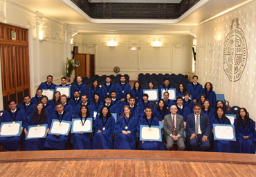 PUCV graduó a 60 nuevos doctores y consolida su posición de liderazgo en Chile en el área de postgrados - Foto 3