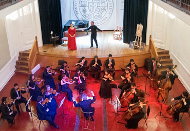 Orquesta de Cámara de la PUCV ofrece Gala Lírica en conmemoración de sus 90 años - Foto 1
