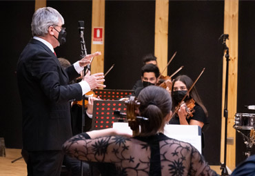 Orquesta Clásica y Coro de Cámara PUCV ofrecerán concierto en Villa Alemana