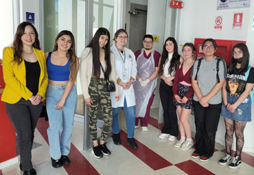 Tecnología Médica recibe a estudiantes de Propedéutico