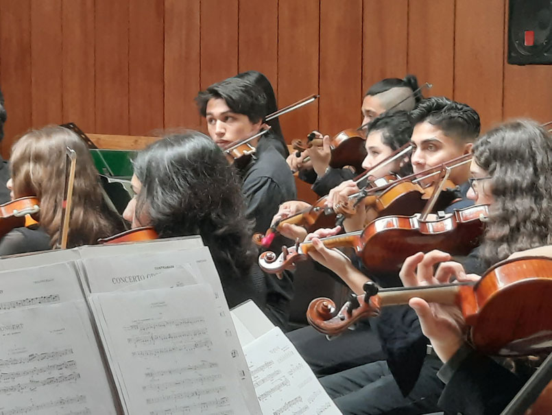 Jóvenes intérpretes realizaron vibrante concierto en campus Curauma