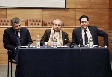 Facultad de Derecho realizó congreso en honor a profesor Alejandro Guzmán Brito - Foto 3