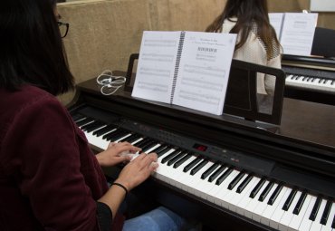 PUCV crea diplomado en improvisación musical en jazz y música popular