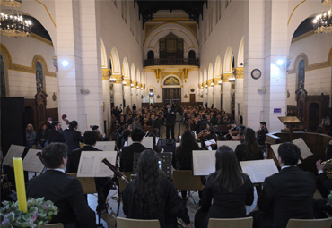 Con presentación de la Orquesta de Cámara y académico PUCV se inauguró Concurso Dr. Luis Sigall