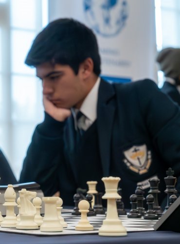 VIDEO: Taller de Ajedrez PUCV recibe torneo escolar de la disciplina