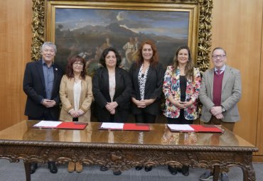 PUCV y Sindicato N°1 suscriben nuevo contrato colectivo para el periodo 2024-2026