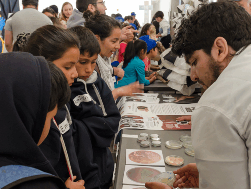 Ciencia con propósito: Académicos inspiran a escolares a través del Programa Explora