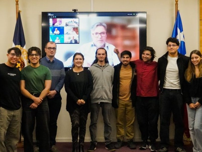 Académicos y estudiantes presentan soluciones tecnológicas para el Mercado Financiero