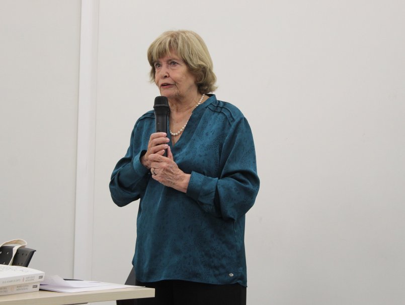 Centro Eduinclusiva y Escuela de Psicología realizaron workshop sobre educación, élites y poder