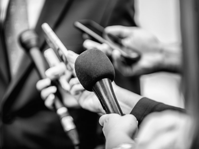 Universidad lidera investigación global que redefine cómo se ejerce el periodismo en el mundo