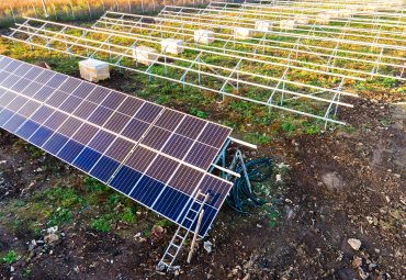 Innovación en el campo: Proyecto busca optimizar la energía solar para revolucionar la agricultura chilena