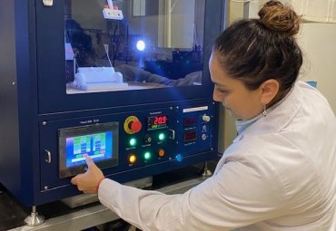 Desarrollan recubrimiento para prótesis óseas y dentales que reduce riesgos de infección y rechazo