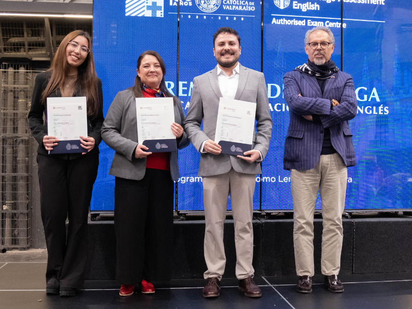 GALERÍA: Universidad certifica a estudiantes con reconocimiento internacional de Cambridge