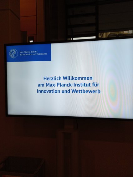 Profesor Críspulo Marmolejo realizó estadía de investigación en el Max Planck Institute for Innovation and Competition, en München, Alemania.