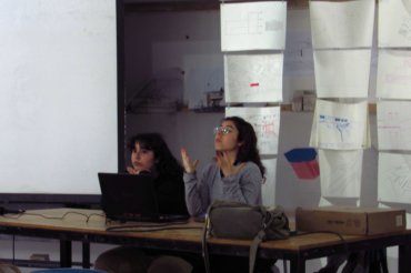 Estudiantes de Arquitectura y Diseño participaron en charla informativa sobre la labor de la Comisión CAHVDA PUCV