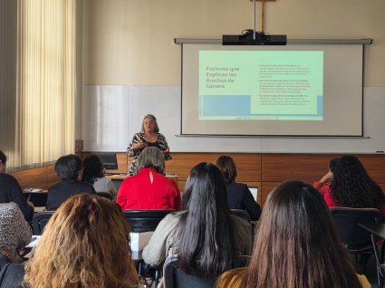 Comisión CAHVDA participó en curso de Perspectiva de Género impartido por la Dirección de Equidad de Género
