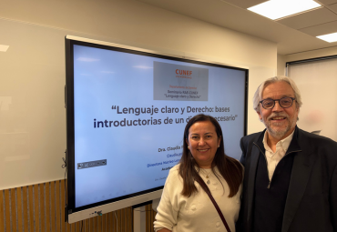 Profesora Claudia Poblete inauguró ciclo de seminarios sobre lenguaje jurídico claro en la universidad CUNEF de Madrid