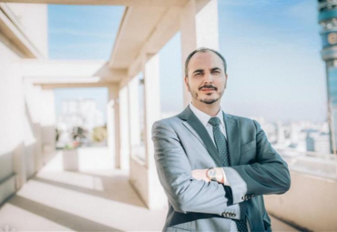 Formación en derecho público y vocación de servicio: liderazgo en la Contraloría Regional Metropolitana