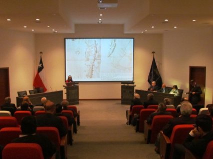 Profesora de la PUCV ingresa a la Academia de Historia Naval y Marítima de Chile - Foto 2