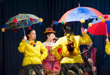 Conjunto Folclórico PUCV realizó colorida muestra de bailes religiosos del Norte Grande