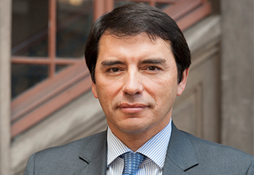 Profesor José Luis Guerrero es elegido presidente de Asociación Iberoamericana de Facultades y Escuelas de Derecho