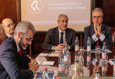 CRUV se reúne con representantes de universidades españolas para potenciar vínculos internacionales - Foto 2