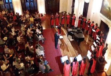 Coro Femenino de Cámara PUCV realizará concierto dedicado a Francia