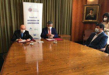 Escuela de Ingeniería en Construcción PUCV y Asociación de Municipalidades de la Región de Valparaíso firman convenio de colaboración