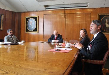 Rector PUCV sostiene reuniones con autoridades regionales y provinciales de la Policía de Investigaciones de Chile - Foto 2