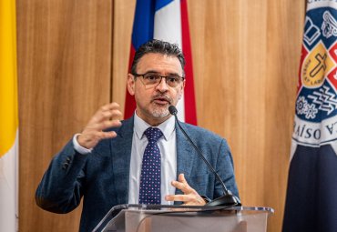 Ministro de Ciencia y rector PUCV encabezan lanzamiento de convocatoria para visibilizar a mujeres de la Región - Foto 2