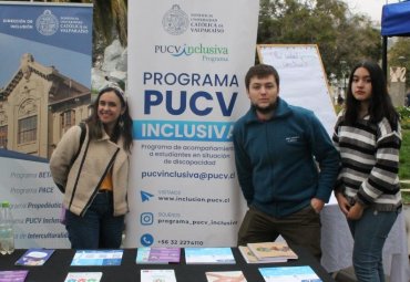 PUCV Inclusiva atendió variadas consultas en Feria Educativa de Accesibilidad Universal