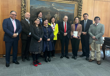 PUCV lanzó libro “Lenguaje Jurídico Claro: Teoría y Práctica en el Derecho Chileno”