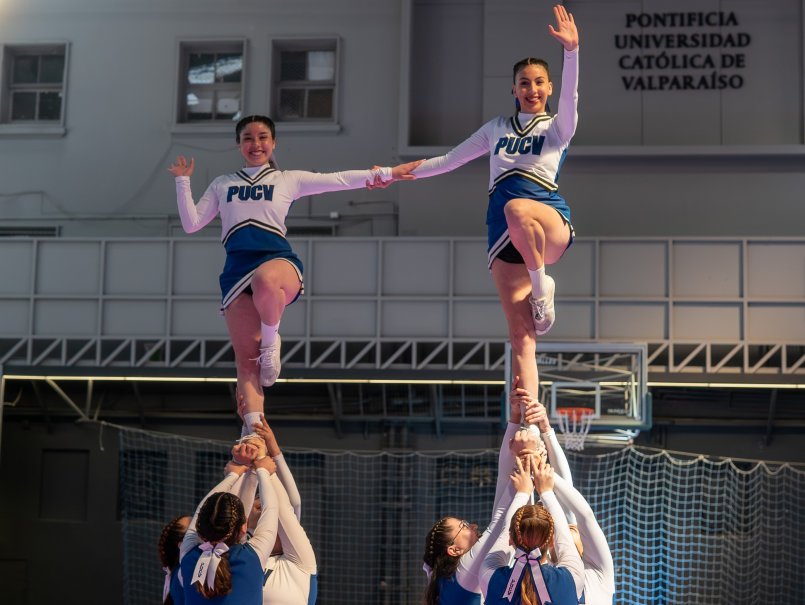 Cheerleaders PUCV invitan a unirse al equipo