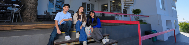 <p>FACULTAD DE ARQUITECTURA Y URBANISMO</p>