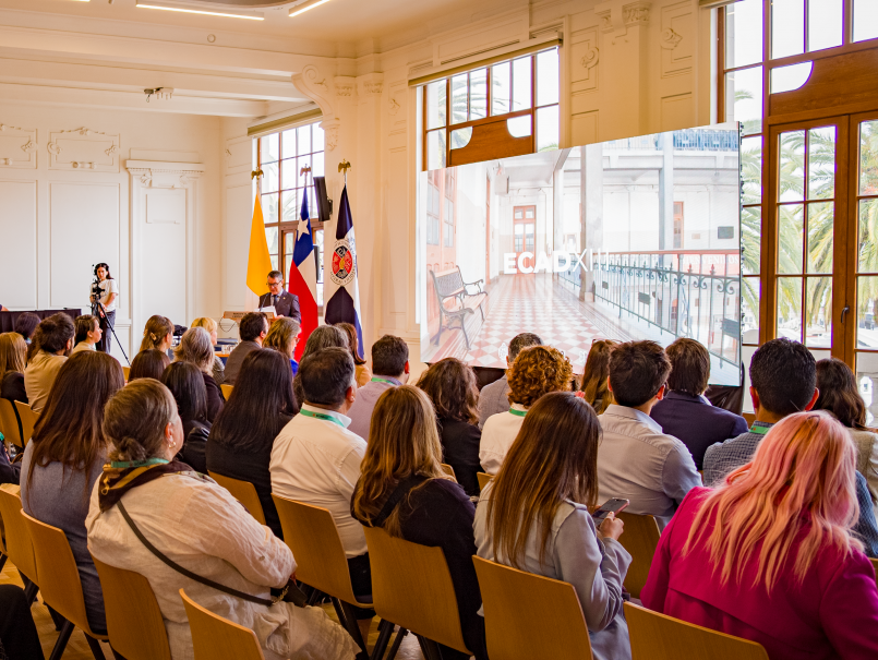 Profesionales de diversas regiones se reunieron en encuentro para impulsar la innovación educativa