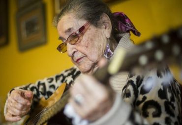 Estudiantes de pregrado aprenden danzas tradicionales de Chile