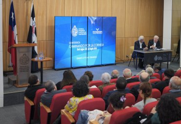 Ernesto Ottone presentó su libro “Caminando por la cornisa” en la Universidad