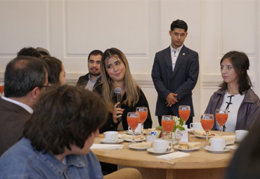 VIDEO: Autoridades y académicos comparten con estudiantes