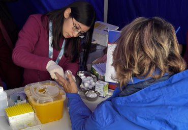 PUCV y ASIVA impulsan jornada de salud para adultos mayores y grupos prioritarios