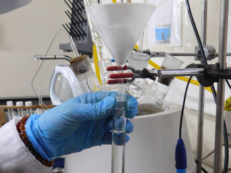 Desarrollan innovadora tecnología para optimizar proceso de obtención del molibdeno