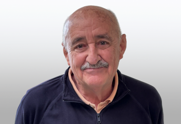 Profesor Andrés Illanes es reconocido por labor investigativa de más de 50 años