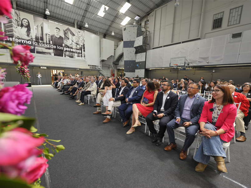 GALERÍA: Gran concurrencia en encuentro Alumni realizado en Casa Central