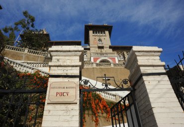 Magíster en Historia es acreditado por seis años siguiendo nuevos estándares de la CNA