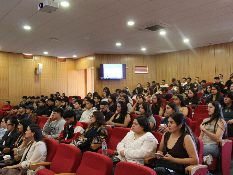 GALERÍA: Inducción para estudiantes practicantes en campos clínicos