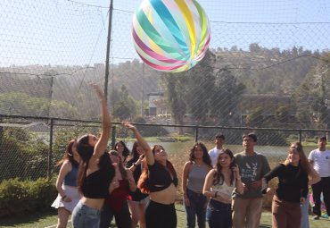 GALERÍA: Novatos son recibidos con entretenidas actividades recreativas