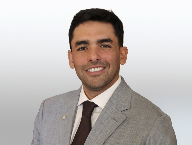 Psicólogo PUCV Cristian Mella es nuevo diputado